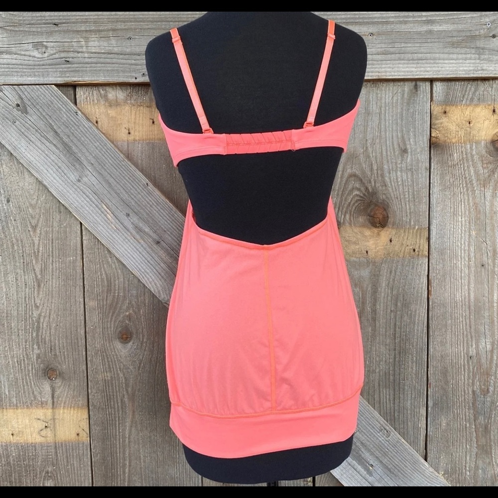Lululemon Tank Size 10 - Picture 4 of 7
